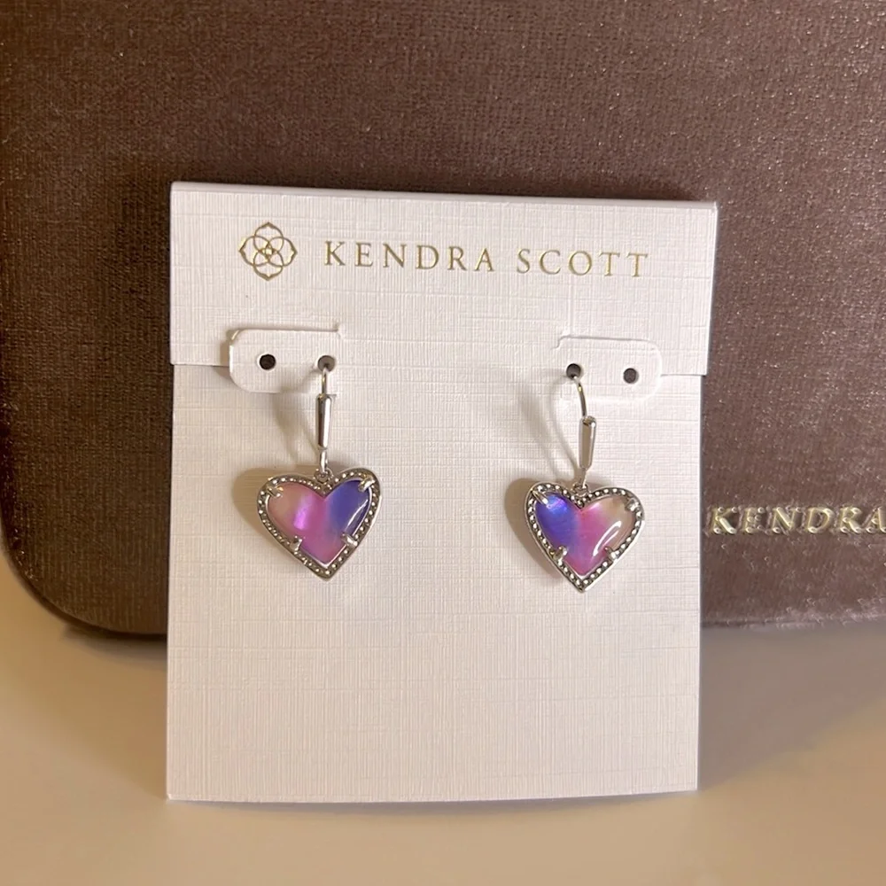 Kendra Scott Ari Heart Drop Earrings Watercolor Pearlized Clear Glass - Picture 4 of 8